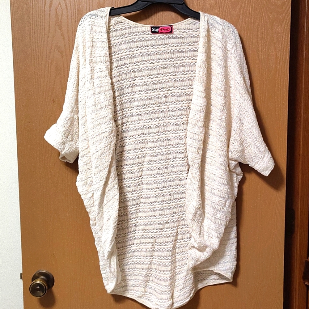 Short sleeve sweater